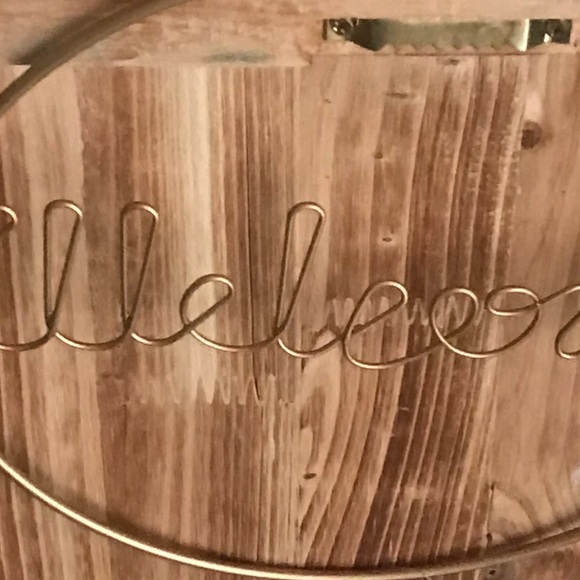 Round Gold “Welcome” Iron Wall Decor Sign, 8 in. - Picture 12 of 16